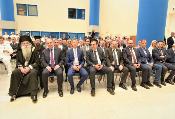 &Tau;&epsilon;&lambda;&epsilon;&tau;ή &pi;&alpha;&rho;ά&delta;&omicron;&sigma;&eta;&sigmaf; &ndash; &pi;&alpha;&rho;&alpha;&lambda;&alpha;&beta;ή&sigmaf; &Upsilon;&pi;&omicron;&upsilon;&rho;&gamma;&epsilon;ί&omicron;&upsilon; &Nu;&alpha;&upsilon;&tau;&iota;&lambda;ί&alpha;&sigmaf; &kappa;&alpha;&iota; &Nu;&eta;&sigma;&iota;&omega;&tau;&iota;&kappa;ή&sigmaf; &Pi;&omicron;&lambda;&iota;&tau;&iota;&kappa;ή&sigmaf;
