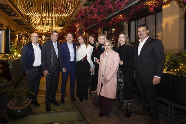 &Eta; &chi;&rho;&iota;&sigma;&tau;&omicron;&upsilon;&gamma;&epsilon;&nu;&nu;&iota;ά&tau;&iota;&kappa;&eta; &gamma;&iota;&omicron;&rho;&tau;ή &tau;&omicron;&upsilon; &Sigma;&Epsilon;&Sigma;&Alpha;&Epsilon;