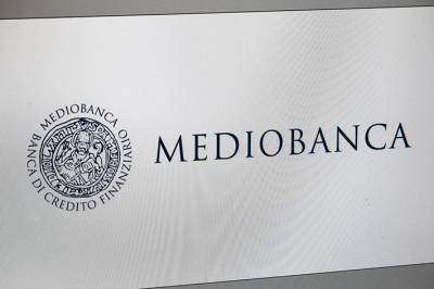 Mediobanca: &Mu;&epsilon;&iota;ώ&nu;&epsilon;&iota; &tau;&iota;&sigmaf; &tau;&iota;&mu;έ&sigmaf; &sigma;&tau;ό&chi;&omicron;&upsilon;&sigmaf; &sigma;&epsilon; &Epsilon;&theta;&nu;&iota;&kappa;ή &kappa;&alpha;&iota; Alpha, &sigma;&tau;&alpha;&theta;&epsilon;&rho;ή &eta; &Pi;&epsilon;&iota;&rho;&alpha;&iota;ώ&sigmaf;