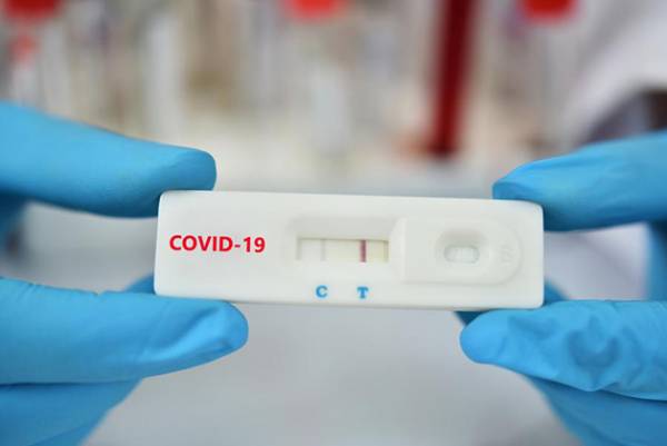 &Upsilon;&pi;. &Epsilon;&rho;&gamma;&alpha;&sigma;ί&alpha;&sigmaf;: Έ&nu;&alpha; &upsilon;&pi;&omicron;&chi;&rho;&epsilon;&omega;&tau;&iota;&kappa;ό rapid test &tau;&eta;&nu; &epsilon;&beta;&delta;&omicron;&mu;ά&delta;&alpha; &gamma;&iota;&alpha; &tau;&omicron;&upsilon;&sigmaf; &alpha;&nu;&epsilon;&mu;&beta;&omicron;&lambda;ί&alpha;&sigma;&tau;&omicron;&upsilon;&sigmaf; &sigma;&tau;&omicron;&nu; &iota;&delta;&iota;&omega;&tau;&iota;&kappa;ό &tau;&omicron;&mu;έ&alpha;