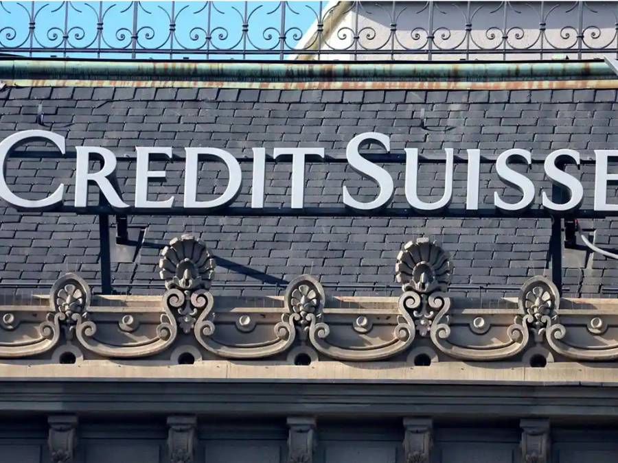 Credit Suisse: &Alpha;&nu;ή&sigma;&upsilon;&chi;&epsilon;&sigmaf; &omicron;&iota; &alpha;&gamma;&omicron;&rho;έ&sigmaf; &mu;&epsilon;&tau;ά &tau;&eta;&nu; &epsilon;&xi;&alpha;&gamma;&omicron;&rho;ά &tau;&eta;&sigmaf; &alpha;&pi;ό &tau;&eta;&nu; UBS