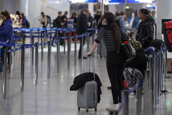 &Alpha;&epsilon;&rho;&omicron;&delta;&rho;ό&mu;&iota;&alpha;: &Alpha;&upsilon;&xi;&eta;&mu;έ&nu;&eta; &eta; &epsilon;&pi;&iota;&beta;&alpha;&tau;&iota;&kappa;ή &kappa;ί&nu;&eta;&sigma;&eta; &sigma;&tau;&omicron; &epsilon;&pi;&tau;ά&mu;&eta;&nu;&omicron;