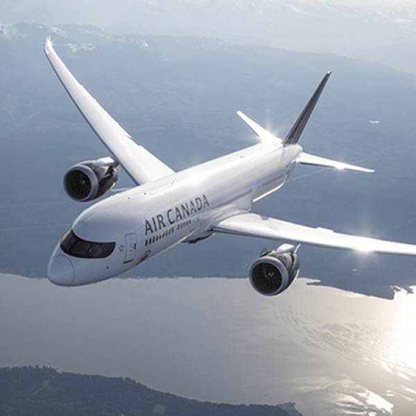 &Eta; Air Canada &alpha;&nu;&alpha;&sigma;&tau;έ&lambda;&lambda;&epsilon;&iota; &tau;&iota;&sigmaf; &pi;&tau;ή&sigma;&epsilon;&iota;&sigmaf; &tau;&eta;&sigmaf; &pi;&rho;&omicron;&sigmaf; &tau;&eta;&nu; &Kappa;&omicron;ύ&beta;&alpha;