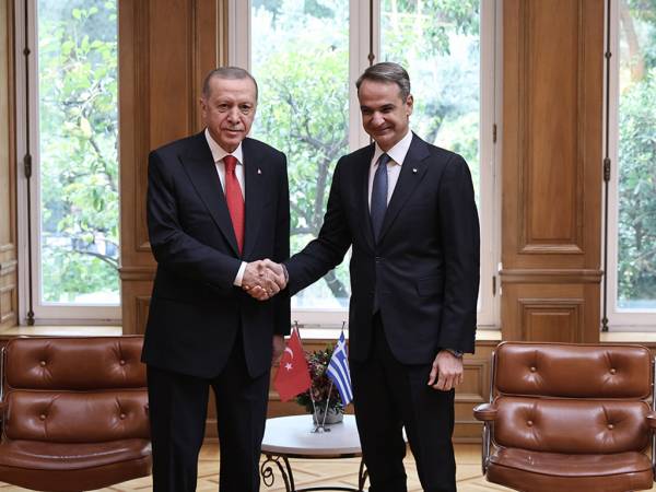 &Tau;&omicron;&nu; &Alpha;&pi;&rho;ί&lambda;&iota;&omicron; &eta; &sigma;&upsilon;&nu;ά&nu;&tau;&eta;&sigma;&eta; &Mu;&eta;&tau;&sigma;&omicron;&tau;ά&kappa;&eta; &ndash; &Epsilon;&rho;&nu;&tau;&omicron;&gamma;ά&nu;