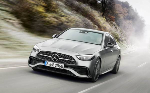 &Eta; Mercedes &alpha;&pi;&omicron;&kappa;&alpha;&lambda;ύ&pi;&tau;&epsilon;&iota; &tau;&eta; &nu;έ&alpha; C-Class