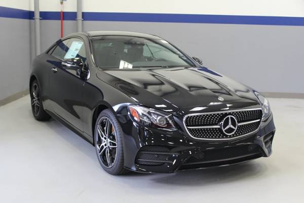 Mercedes: &Gamma;&iota;&alpha; 8&eta; &sigma;&upsilon;&nu;&epsilon;&chi;ή &chi;&rho;&omicron;&nu;&iota;ά &sigma;&tau;&eta;&nu; &pi;&rho;ώ&tau;&eta; &theta;έ&sigma;&eta; &tau;&omega;&nu; premium &epsilon;&pi;&iota;&beta;&alpha;&tau;&iota;&kappa;ώ&nu; &alpha;&upsilon;&tau;&omicron;&kappa;&iota;&nu;ή&tau;&omega;&nu; &sigma;&tau;&eta; &chi;ώ&rho;&alpha; &mu;&alpha;&sigmaf;