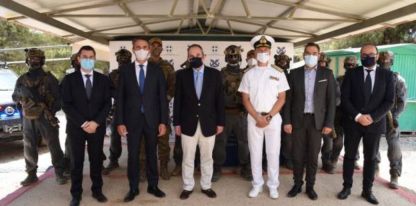 &Lambda;&iota;&mu;&epsilon;&nu;&iota;&kappa;ό &Sigma;ώ&mu;&alpha; &kappa;&alpha;&iota; &laquo;&Pi;&alpha;&pi;&alpha;&sigma;&tau;&rho;ά&tau;&omicron;&sigmaf;&raquo; &sigma;&upsilon;&nu;&epsilon;&chi;ί&zeta;&omicron;&upsilon;&nu; &mu;&alpha;&zeta;ί &gamma;&iota;&alpha; &tau;&eta;&nu; &kappa;&alpha;&tau;&alpha;&pi;&omicron;&lambda;έ&mu;&eta;&sigma;&eta; &tau;&omicron;&upsilon; &Pi;&alpha;&rho;ά&nu;&omicron;&mu;&omicron;&upsilon; &Epsilon;&mu;&pi;&omicron;&rho;ί&omicron;&upsilon; &ndash; &Epsilon;&pi;ί&delta;&epsilon;&iota;&xi;&eta; &epsilon;&pi;&iota;&chi;&epsilon;&iota;&rho;&eta;&sigma;&iota;&alpha;&kappa;ή&sigmaf; &epsilon;&tau;&omicron;&iota;&mu;ό&tau;&eta;&tau;&alpha;&sigmaf; &alpha;&pi;ό &tau;&eta;&nu; &Epsilon;&Omicron;&Epsilon;&Pi;