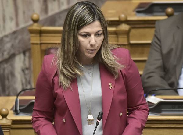 &Zeta;&alpha;&chi;&alpha;&rho;ά&kappa;&eta;: Ά&mu;&epsilon;&sigma;&alpha; &sigma;&tau;&omicron;&nu; &alpha;έ&rho;&alpha; &tau;&omicron; &pi;&rho;ό&gamma;&rho;&alpha;&mu;&mu;&alpha; &laquo;&Alpha;&nu;&alpha;&kappa;&alpha;&iota;&nu;ί&zeta;&omega;-&Epsilon;&nu;&omicron;&iota;&kappa;&iota;ά&zeta;&omega;&raquo; - &Alpha;&phi;&omicron;&rho;ά 12.500 &kappa;&alpha;&tau;&omicron;&iota;&kappa;ί&epsilon;&sigmaf;