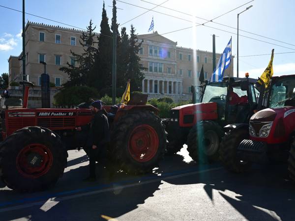 &Alpha;&pi;&omicron;&chi;ώ&rho;&eta;&sigma;&alpha;&nu; &tau;&alpha; &tau;&rho;&alpha;&kappa;&tau;έ&rho; &alpha;&pi;ό &tau;&omicron; &Sigma;ύ&nu;&tau;&alpha;&gamma;&mu;&alpha;