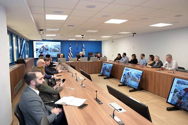 &Chi;&rho;. &Sigma;&tau;&upsilon;&lambda;&iota;&alpha;&nu;ί&delta;&eta;&sigmaf;: &laquo;&Sigma;&tau;&omicron;&chi;&epsilon;ύ&omicron;&upsilon;&mu;&epsilon; &sigma;&tau;&eta;&nu; &epsilon;&nu;ί&sigma;&chi;&upsilon;&sigma;&eta; &tau;&eta;&sigmaf; &alpha;&nu;&tau;&alpha;&gamma;&omega;&nu;&iota;&sigma;&tau;&iota;&kappa;ό&tau;&eta;&tau;&alpha;&sigmaf; &tau;&omicron;&upsilon; &epsilon;&gamma;&chi;ώ&rho;&iota;&omicron;&upsilon; &nu;&alpha;&upsilon;&tau;&iota;&lambda;&iota;&alpha;&kappa;&omicron;ύ &kappa;&lambda;ά&delta;&omicron;&upsilon; &kappa;&alpha;&iota; &sigma;&tau;&eta;&nu; &pi;&rho;&omicron;ώ&theta;&eta;&sigma;&eta; &tau;&eta;&sigmaf; &sigma;&upsilon;&nu;&epsilon;&rho;&gamma;&alpha;&sigma;ί&alpha;&sigmaf; ό&lambda;&omega;&nu; &tau;&omega;&nu; &epsilon;&mu;&pi;&lambda;&epsilon;&kappa;ό&mu;&epsilon;&nu;&omega;&nu; &phi;&omicron;&rho;έ&omega;&nu;&raquo;