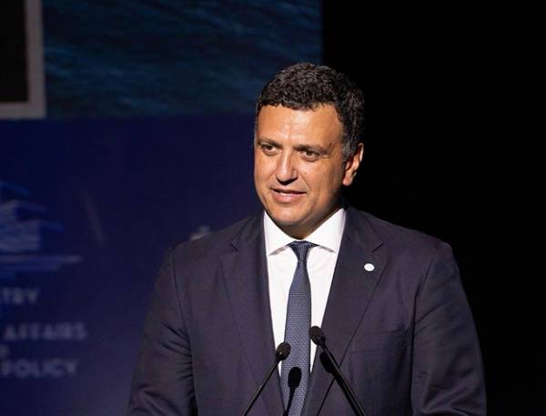 &Beta;. &Kappa;&iota;&kappa;ί&lambda;&iota;&alpha;&sigmaf;: &laquo;&Sigma;&tau;&eta;&rho;ί&zeta;&omicron;&upsilon;&mu;&epsilon; &tau;&omicron; &Lambda;&iota;&mu;&epsilon;&nu;&iota;&kappa;ό &Sigma;ώ&mu;&alpha; - &Pi;&epsilon;&rho;&iota;&omicron;&chi;έ&sigmaf; &tau;&eta;&sigmaf; &Alpha;&theta;ή&nu;&alpha;&sigmaf; &upsilon;&pi;&omicron;&phi;έ&rho;&omicron;&upsilon;&nu; &alpha;&pi;ό &tau;&eta;&nu; &pi;&alpha;&rho;ά&nu;&omicron;&mu;&eta; &mu;&epsilon;&tau;&alpha;&nu;ά&sigma;&tau;&epsilon;&upsilon;&sigma;&eta;&raquo;