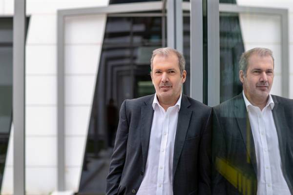 EY &Epsilon;&lambda;&lambda;ά&delta;&omicron;&sigmaf;: &Alpha;&lambda;&lambda;&alpha;&gamma;έ&sigmaf; &sigma;&tau;&eta;&nu; &eta;&gamma;&epsilon;&sigma;ί&alpha; &tau;&omicron;&upsilon; &Phi;&omicron;&rho;&omicron;&lambda;&omicron;&gamma;&iota;&kappa;&omicron;ύ &Tau;&mu;ή&mu;&alpha;&tau;&omicron;&sigmaf; &kappa;&alpha;&iota; &nu;έ&omicron;&sigmaf; COO