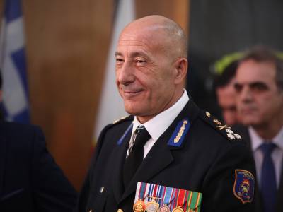 &Alpha;&iota;&phi;&nu;&iota;&delta;&iota;&alpha;&sigma;&tau;&iota;&kappa;ή &pi;&alpha;&rho;&alpha;ί&tau;&eta;&sigma;&eta; &tau;&omicron;&upsilon; &Gamma;&epsilon;&nu;&iota;&kappa;&omicron;ύ &Gamma;&rho;&alpha;&mu;&mu;&alpha;&tau;έ&alpha; &Pi;&omicron;&lambda;&iota;&tau;&iota;&kappa;ή&sigmaf; &Pi;&rho;&omicron;&sigma;&tau;&alpha;&sigma;ί&alpha;&sigmaf; &Beta;&alpha;&sigma;ί&lambda;&eta; &Pi;&alpha;&pi;&alpha;&gamma;&epsilon;&omega;&rho;&gamma;ί&omicron;&upsilon;