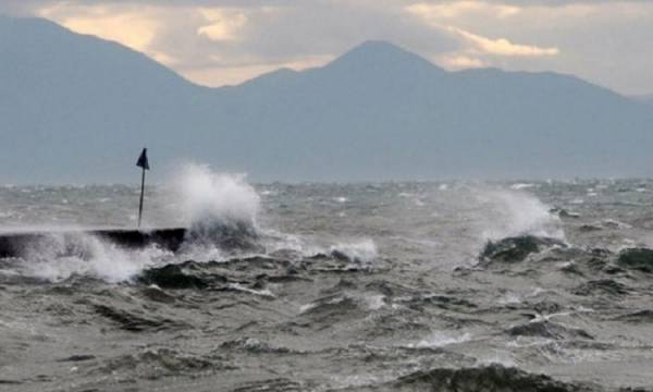 &Alpha;&pi;&alpha;&gamma;&omicron;&rho;&epsilon;&upsilon;&tau;&iota;&kappa;ό &alpha;&pi;ό&pi;&lambda;&omicron;&upsilon; &sigma;&epsilon; &Pi;&epsilon;&iota;&rho;&alpha;&iota;ά, &Rho;&alpha;&phi;ή&nu;&alpha;, &Lambda;&alpha;ύ&rho;&iota;&omicron;