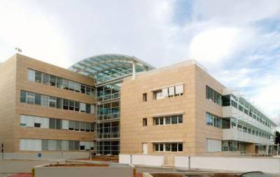 &Alpha;&Epsilon;&Gamma;&Epsilon;&Kappa;: &Pi;ώ&lambda;&eta;&sigma;&eta; &tau;&eta;&sigmaf; &theta;&upsilon;&gamma;&alpha;&tau;&rho;&iota;&kappa;ή&sigmaf; &laquo;&Epsilon;&lambda;&alpha;&phi;ό&nu;&eta;&sigma;&omicron;&sigmaf; &Alpha;&Epsilon;&raquo; έ&nu;&alpha;&nu;&tau;&iota; &euro;1,75 &epsilon;&kappa;&alpha;&tau;.