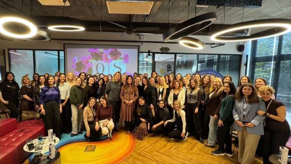 AbbVie: 1&eta; &theta;έ&sigma;&eta; &sigma;&tau;&alpha; Best Workplaces&trade; for Women Hellas 2026