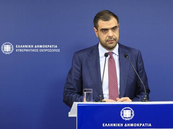 &Alpha;&nu;&alpha;&sigma;&chi;&eta;&mu;&alpha;&tau;&iota;&sigma;&mu;ό&sigmaf;: &Sigma;&tau;&eta;&nu; &kappa;&upsilon;&beta;έ&rho;&nu;&eta;&sigma;&eta; &Sigma;&chi;&omicron;&iota;&nu;ά&sigmaf;, &Tau;&omicron;&upsilon;&rho;&nu;ά&sigmaf; &kappa;&alpha;&iota; &Lambda;&alpha;&zeta;&alpha;&rho;ί&delta;&eta;&sigmaf; - &Alpha;&nu;&alpha;&lambda;&upsilon;&tau;&iota;&kappa;ά &omicron;&iota; &alpha;&lambda;&lambda;&alpha;&gamma;έ&sigmaf;