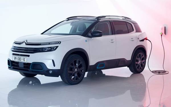 Citroen C5 Aircross: Έ&nu;&alpha; &pi;&lambda;ή&rho;&epsilon;&sigmaf; SUV &mu;&epsilon; &alpha;&kappa;ό&mu;&eta; &pi;&iota;&omicron; &pi;&rho;&omicron;&nu;&omicron;&mu;&iota;&alpha;&kappa;ή &tau;&iota;&mu;ή