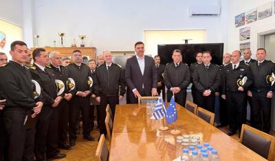 &Beta;. &Kappa;&iota;&kappa;ί&lambda;&iota;&alpha;&sigmaf; &alpha;&pi;ό &Eta;&rho;ά&kappa;&lambda;&epsilon;&iota;&omicron;: &laquo;&Omicron;&iota; &lambda;&iota;&mu;&epsilon;&nu;&iota;&kappa;&omicron;ί &mu;&alpha;&sigmaf; &sigma;&tau;&eta;&nu; &Kappa;&rho;ή&tau;&eta; &kappa;ά&nu;&omicron;&upsilon;&nu; &tau;&epsilon;&rho;ά&sigma;&tau;&iota;&alpha; &pi;&rho;&omicron;&sigma;&pi;ά&theta;&epsilon;&iota;&alpha; &gamma;&iota;&alpha; &tau;&eta; &delta;&iota;&alpha;&chi;&epsilon;ί&rho;&iota;&sigma;&eta; &tau;&omega;&nu; &mu;&epsilon;&tau;&alpha;&nu;&alpha;&sigma;&tau;&alpha;&tau;&epsilon;&upsilon;&tau;&iota;&kappa;ώ&nu; &rho;&omicron;ώ&nu;&raquo;
