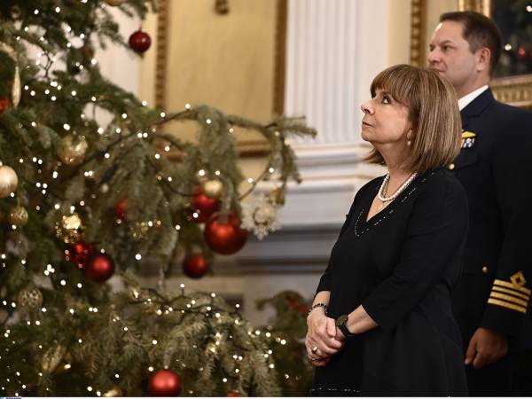 &Kappa;. &Sigma;&alpha;&kappa;&epsilon;&lambda;&lambda;&alpha;&rho;&omicron;&pi;&omicron;ύ&lambda;&omicron;&upsilon;: &Tau;&alpha; έ&theta;&nu;&eta; &alpha;&nu;&tau;&lambda;&omicron;ύ&nu; &tau;&eta; &delta;ύ&nu;&alpha;&mu;ή &tau;&omicron;&upsilon;&sigmaf; &alpha;&pi;ό &tau;&eta;&nu; &epsilon;&nu;ό&tau;&eta;&tau;&alpha;