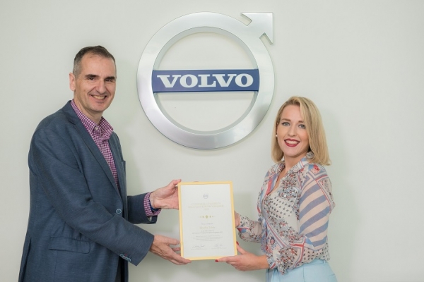 Volvo Cars: &Epsilon;&pi;&iota;&beta;&rho;ά&beta;&epsilon;&upsilon;&sigma;&eta; &tau;&eta;&sigmaf; &Epsilon;&upsilon;&tau;&upsilon;&chi;ί&alpha;&sigmaf; &Tau;&zeta;&iota;ά&lambda;&alpha; &tau;&eta;&sigmaf; Volvo Maxx Motors