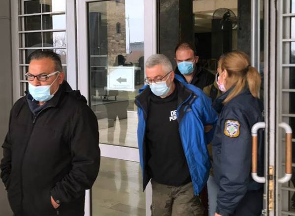 Έ&nu;&omicron;&chi;&omicron;&sigmaf; &gamma;&iota;&alpha; &kappa;&alpha;&kappa;&omicron;ύ&rho;&gamma;&eta;&mu;&alpha; &omicron; &Sigma;&tau;ά&theta;&eta;&sigmaf; &Pi;&alpha;&nu;&alpha;&gamma;&iota;&omega;&tau;ό&pi;&omicron;&upsilon;&lambda;&omicron;&sigmaf; &ndash; &Pi;έ&nu;&tau;&epsilon; &chi;&rho;ό&nu;&iota;&alpha; &kappa;ά&theta;&epsilon;&iota;&rho;&xi;&eta; &sigma;&tau;&omicron;&nu; &pi;&alpha;&rho;&omicron;&upsilon;&sigma;&iota;&alpha;&sigma;&tau;ή