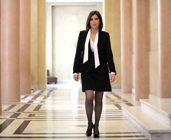 &Pi;&alpha;&rho;&alpha;&iota;&tau;ή&theta;&eta;&kappa;&epsilon; &kappa;&alpha;&iota; &eta; Ά&nu;&nu;&alpha; &Mu;&iota;&sigma;έ&lambda; &Alpha;&sigma;&eta;&mu;&alpha;&kappa;&omicron;&pi;&omicron;ύ&lambda;&omicron;&upsilon; &mu;&epsilon;&tau;ά &tau;&omicron;&nu; &Beta;. &Mu;&epsilon;ϊ&mu;&alpha;&rho;ά&kappa;&eta;
