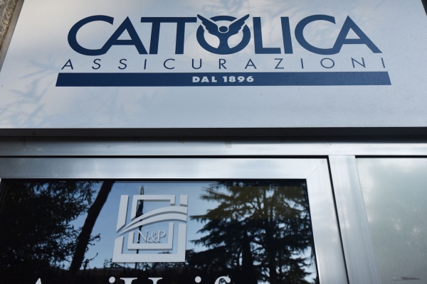 &Pi;&rho;ό&tau;&alpha;&sigma;&eta; &epsilon;&xi;&alpha;&gamma;&omicron;&rho;ά&sigmaf; &tau;&eta;&sigmaf; Cattolica &alpha;&pi;ό &tau;&eta;&nu; Generali έ&nu;&alpha;&nu;&tau;&iota; 1,2 &delta;&iota;&sigma;. &epsilon;&upsilon;&rho;ώ