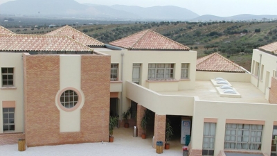 &Epsilon;&kappa;&pi;&alpha;&iota;&delta;&epsilon;&upsilon;&tau;ή&rho;&iota;&alpha; &Zeta;&eta;&rho;ί&delta;&eta;: &Delta;&epsilon;&sigma;&mu;&epsilon;ύ&tau;&eta;&kappa;&epsilon; &kappa;&alpha;&iota; &eta; &pi;&rho;&omicron;&sigma;&omega;&pi;&iota;&kappa;ή &pi;&epsilon;&rho;&iota;&omicron;&upsilon;&sigma;ί&alpha; &tau;&eta;&sigmaf; &omicron;&iota;&kappa;&omicron;&gamma;έ&nu;&epsilon;&iota;&alpha;&sigmaf;