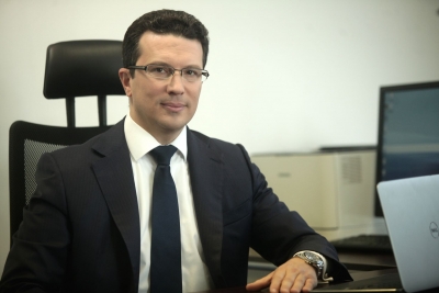 &Nu;έ&omicron;&sigmaf; &pi;&rho;ό&epsilon;&delta;&rho;&omicron;&sigmaf; &sigma;&tau;&omicron;&nu; &Delta;&iota;&epsilon;&theta;&nu;ή &Alpha;&epsilon;&rho;&omicron;&lambda;&iota;&mu;έ&nu;&alpha; &Alpha;&theta;&eta;&nu;ώ&nu; &omicron; &Rho;&iota;&chi;ά&rho;&delta;&omicron;&sigmaf; &Lambda;&alpha;&mu;&pi;ί&rho;&eta;&sigmaf;