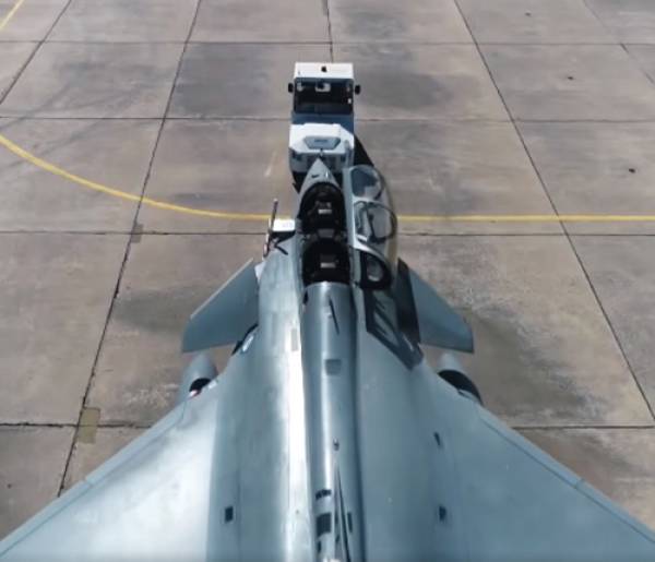 &Sigma;&tau;&eta;&nu; &Tau;&alpha;&nu;ά&gamma;&rho;&alpha; &sigma;ή&mu;&epsilon;&rho;&alpha; &tau;&alpha; &pi;&rho;ώ&tau;&alpha; έ&xi;&iota; Rafale &tau;&eta;&sigmaf; &Pi;&omicron;&lambda;&epsilon;&mu;&iota;&kappa;ή&sigmaf; &Alpha;&epsilon;&rho;&omicron;&pi;&omicron;&rho;ί&alpha;&sigmaf;