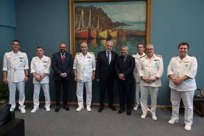 &Upsilon;&pi;&omicron;&gamma;&rho;&alpha;&phi;ή &sigma;ύ&mu;&beta;&alpha;&sigma;&eta;&sigmaf; &mu;&epsilon;&tau;&alpha;&xi;ύ &tau;&omicron;&upsilon; &Upsilon;&pi;&omicron;&upsilon;&rho;&gamma;&epsilon;ί&omicron;&upsilon; &Nu;&alpha;&upsilon;&tau;&iota;&lambda;ί&alpha;&sigmaf; &kappa;&alpha;&iota; &tau;&eta;&sigmaf; Viking Norsafe Life-Saving Equipment Hellas &gamma;&iota;&alpha; &tau;&eta;&nu; &pi;&rho;&omicron;&mu;ή&theta;&epsilon;&iota;&alpha; 11 &sigma;&kappa;&alpha;&phi;ώ&nu; &kappa;&alpha;&tau;ά&lambda;&lambda;&eta;&lambda;&alpha; &delta;&iota;&alpha;&mu;&omicron;&rho;&phi;&omega;&mu;έ&nu;&omega;&nu; &mu;&epsilon; &upsilon;&gamma;&epsilon;&iota;&omicron;&nu;&omicron;&mu;&iota;&kappa;ό &epsilon;&xi;&omicron;&pi;&lambda;&iota;&sigma;&mu;ό