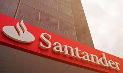 Santander: &Kappa;&alpha;&lambda;ύ&tau;&epsilon;&rho;&alpha; &tau;&omega;&nu; &epsilon;&kappa;&tau;&iota;&mu;ή&sigma;&epsilon;&omega;&nu; &tau;&alpha; &kappa;έ&rho;&delta;&eta; &gamma;΄ &tau;&rho;&iota;&mu;ή&nu;&omicron;&upsilon;