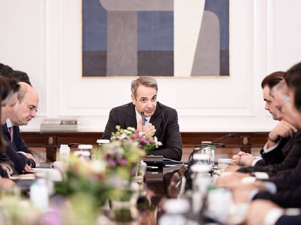 &Kappa;. &Mu;&eta;&tau;&sigma;&omicron;&tau;ά&kappa;&eta;&sigmaf;: &Tau;έ&lambda;&eta; &Mu;&alpha;&rho;&tau;ί&omicron;&upsilon; &eta; &alpha;&pi;ό&phi;&alpha;&sigma;&eta; &gamma;&iota;&alpha; &tau;&eta; &nu;έ&alpha; &alpha;ύ&xi;&eta;&sigma;&eta; &tau;&omicron;&upsilon; &kappa;&alpha;&tau;ώ&tau;&alpha;&tau;&omicron;&upsilon; &mu;&iota;&sigma;&theta;&omicron;ύ