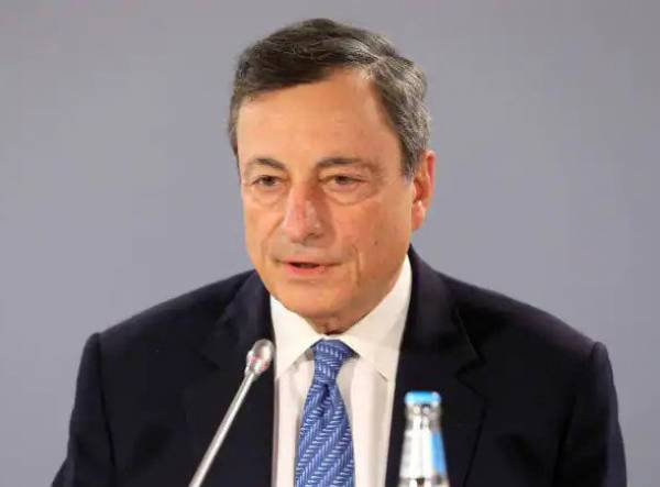 Fitch: &Pi;&omicron;&lambda;&iota;&tau;&iota;&kappa;ή &alpha;&beta;&epsilon;&beta;&alpha;&iota;ό&tau;&eta;&tau;&alpha; &sigma;&tau;&eta;&nu; &Iota;&tau;&alpha;&lambda;ί&alpha; &pi;&rho;&omicron;&mu;&eta;&nu;ύ&epsilon;&iota; &eta; &pi;&alpha;&rho;&alpha;ί&tau;&eta;&sigma;&eta; &Nu;&tau;&rho;ά&gamma;&kappa;&iota;