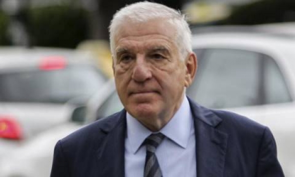 &Alpha;&pi;&omicron;&phi;&upsilon;&lambda;&alpha;&kappa;ί&zeta;&epsilon;&tau;&alpha;&iota; &omicron; &Gamma;&iota;ά&nu;&nu;&omicron;&sigmaf; &Pi;&alpha;&pi;&alpha;&nu;&tau;&omega;&nu;ί&omicron;&upsilon;