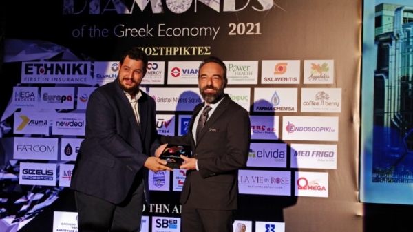 M&epsilon;&gamma;ά&lambda;&epsilon;&sigmaf; &delta;&iota;&alpha;&kappa;&rho;ί&sigma;&epsilon;&iota;&sigmaf; &gamma;&iota;&alpha; &tau;&omicron;&nu; Ό&mu;&iota;&lambda;&omicron; &Phi;&alpha;&rho;&mu;&alpha;&kappa;&epsilon;&upsilon;&tau;&iota;&kappa;ώ&nu; &Epsilon;&pi;&iota;&chi;&epsilon;&iota;&rho;ή&sigma;&epsilon;&omega;&nu; &Tau;&sigma;έ&tau;&eta;