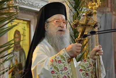 &Theta;&epsilon;&sigma;&sigma;&alpha;&lambda;&omicron;&nu;ί&kappa;&eta;: &Pi;&alpha;&rho;&alpha;&iota;&tau;ή&theta;&eta;&kappa;&epsilon; &omicron; &Mu;&eta;&tau;&rho;&omicron;&pi;&omicron;&lambda;ί&tau;&eta;&sigmaf; Ά&nu;&theta;&iota;&mu;&omicron;&sigmaf;