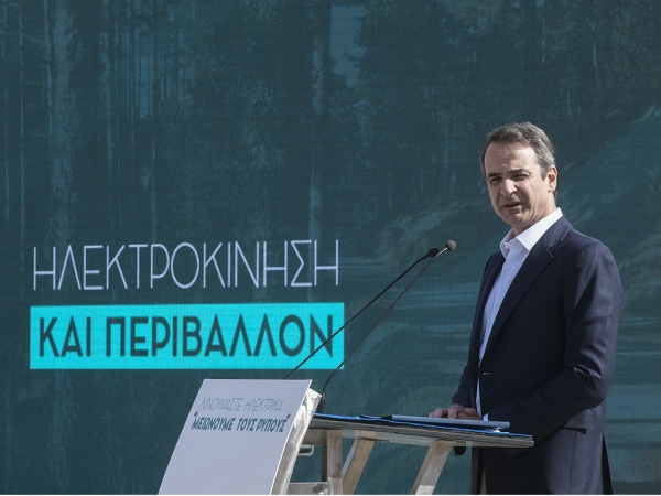 &Kappa;. &Mu;&eta;&tau;&sigma;&omicron;&tau;ά&kappa;&eta;&sigmaf;: &laquo;&Epsilon;&pi;&iota;&delta;&omicron;&tau;&omicron;ύ&mu;&epsilon; &mu;&epsilon; 100 &epsilon;&kappa;&alpha;&tau;. &epsilon;&upsilon;&rho;ώ &kappa;&alpha;&iota; &gamma;&iota;&alpha; 18 &mu;ή&nu;&epsilon;&sigmaf; &tau;&eta;&nu; &alpha;&gamma;&omicron;&rho;ά &alpha;&upsilon;&tau;&omicron;&kappa;&iota;&nu;ή&tau;&omega;&nu; &nu;έ&omicron;&upsilon; &tau;ύ&pi;&omicron;&upsilon;&raquo;