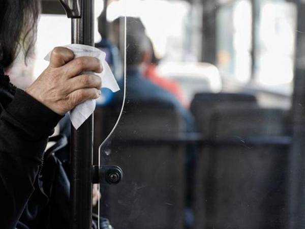 &Tau;έ&lambda;&omicron;&sigmaf; &alpha;&pi;ό &sigma;ή&mu;&epsilon;&rho;&alpha; &eta; &mu;ά&sigma;&kappa;&alpha; &sigma;&tau;&alpha; &Mu;έ&sigma;&alpha; &Mu;&alpha;&zeta;&iota;&kappa;ή&sigmaf; &Mu;&epsilon;&tau;&alpha;&phi;&omicron;&rho;ά&sigmaf;