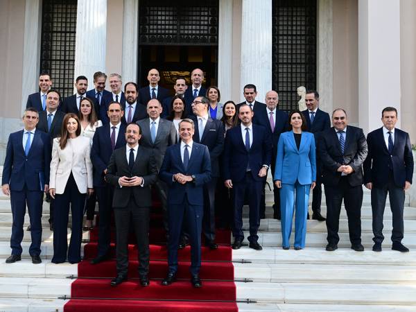 &Mu;&eta;&tau;&sigma;&omicron;&tau;ά&kappa;&eta;&sigmaf; - &Chi;&rho;&iota;&sigma;&tau;&omicron;&delta;&omicron;&upsilon;&lambda;ί&delta;&eta;&sigmaf;: Ά&mu;&epsilon;&sigma;&eta; &epsilon;&pi;&iota;&kappa;&alpha;&iota;&rho;&omicron;&pi;&omicron;ί&eta;&sigma;&eta; &tau;&omega;&nu; &omicron;&iota;&kappa;&omicron;&nu;&omicron;&mu;&iota;&kappa;&omicron;-&tau;&epsilon;&chi;&nu;&iota;&kappa;ώ&nu; &pi;&alpha;&rho;&alpha;&mu;έ&tau;&rho;&omega;&nu; &tau;&omicron;&upsilon; &kappa;&alpha;&lambda;&omega;&delta;ί&omicron;&upsilon; &delta;&iota;&alpha;&sigma;ύ&nu;&delta;&epsilon;&sigma;&eta;&sigmaf;