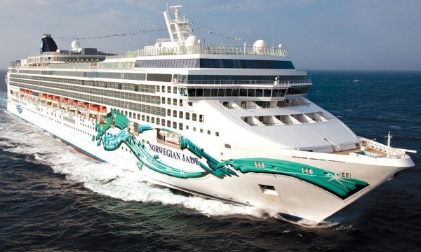 Norwegian Cruise Line: &Alpha;&nu;&alpha;&lambda;&alpha;&mu;&beta;ά&nu;&epsilon;&iota; &delta;&rho;ά&sigma;&eta; &kappa;&alpha;&tau;ά &tau;&eta;&sigmaf; &kappa;&lambda;&iota;&mu;&alpha;&tau;&iota;&kappa;ή&sigmaf; &alpha;&lambda;&lambda;&alpha;&gamma;ή&sigmaf; &kappa;&alpha;&iota; &sigma;&tau;ό&chi;&omicron; &tau;&eta;&nu; &epsilon;&pi;ί&tau;&epsilon;&upsilon;&xi;&eta; &mu;&eta;&delta;&epsilon;&nu;&iota;&kappa;ώ&nu; &epsilon;&kappa;&pi;&omicron;&mu;&pi;ώ&nu; &delta;&iota;&omicron;&xi;&epsilon;&iota;&delta;ί&omicron;&upsilon; ά&nu;&theta;&rho;&alpha;&kappa;