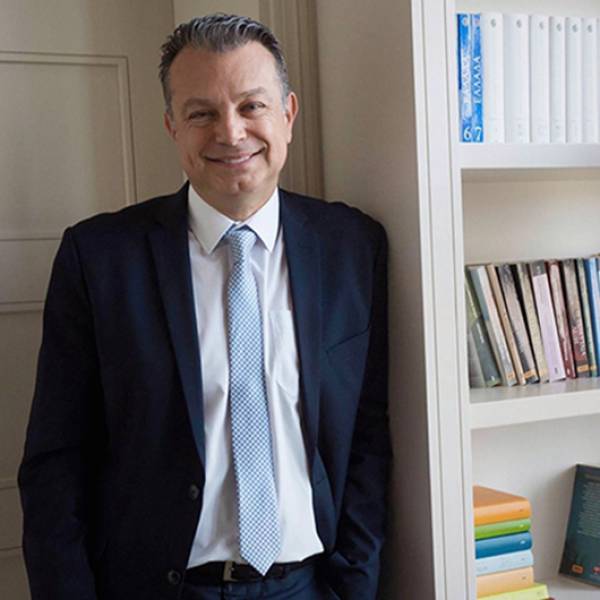 Allianz: &Omicron; &Gamma;&iota;ώ&rho;&gamma;&omicron;&sigmaf; &Pi;&lambda;&omega;&mu;&alpha;&rho;ί&tau;&eta;&sigmaf; &alpha;&nu;&alpha;&lambda;&alpha;&mu;&beta;ά&nu;&epsilon;&iota; &kappa;&alpha;&theta;ή&kappa;&omicron;&nu;&tau;&alpha; &Delta;&iota;&epsilon;&upsilon;&theta;&upsilon;&nu;&tau;ή &Omicron;&mu;&alpha;&delta;&iota;&kappa;ώ&nu; &Alpha;&sigma;&phi;&alpha;&lambda;ί&sigma;&epsilon;&omega;&nu;