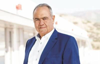 &Pi;έ&theta;&alpha;&nu;&epsilon; &omicron; &iota;&delta;&rho;&upsilon;&tau;ή&sigmaf; &tau;&eta;&sigmaf; &laquo;&Pi;&lambda;&alpha;ί&sigma;&iota;&omicron;&raquo; &Gamma;&iota;ώ&rho;&gamma;&omicron;&sigmaf; &Gamma;&epsilon;&rho;ά&rho;&delta;&omicron;&sigmaf;