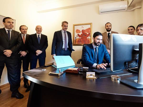 &Nu;έ&alpha; &epsilon;&pi;&omicron;&chi;ή &gamma;&iota;&alpha; &tau;&eta; &Delta;&iota;&kappa;&alpha;&iota;&omicron;&sigma;ύ&nu;&eta; &omicron; &Eta;&lambda;&epsilon;&kappa;&tau;&rho;&omicron;&nu;&iota;&kappa;ό&sigmaf; &Phi;ά&kappa;&epsilon;&lambda;&omicron;&sigmaf; &Upsilon;&pi;ό&theta;&epsilon;&sigma;&eta;&sigmaf;