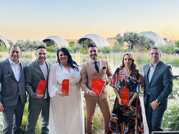 &Eta; Eurolife FFH &epsilon;&pi;&iota;&beta;&rho;ά&beta;&epsilon;&upsilon;&sigma;&epsilon; &tau;&alpha; &sigma;&tau;&epsilon;&lambda;έ&chi;&eta; &tau;&omicron;&upsilon; Career Sales Force