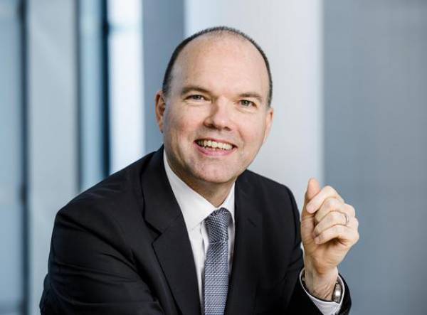 &Alpha;&pi;&omicron;&chi;&omega;&rho;&epsilon;ί &alpha;&pi;ό &tau;&eta; Vodafone &omicron; CE&Omicron;, Nick Read