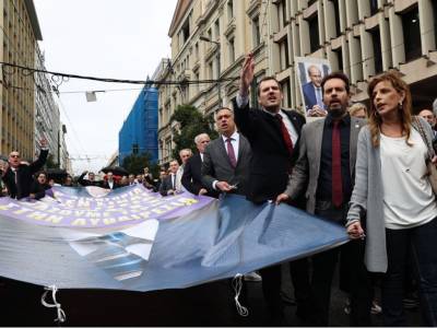 &Epsilon;&lambda;&epsilon;ύ&theta;&epsilon;&rho;&omicron;&iota; &epsilon;&pi;&alpha;&gamma;&gamma;&epsilon;&lambda;&mu;&alpha;&tau;ί&epsilon;&sigmaf;: &Chi;&omega;&rho;ί&sigmaf; &tau;&epsilon;&kappa;&mu;ή&rho;&iota;&omicron; &epsilon;ά&nu; &delta;&epsilon;&chi;&tau;&omicron;ύ&nu; &phi;&omicron;&rho;&omicron;-&epsilon;&lambda;έ&gamma;&chi;&omicron;&upsilon;&sigmaf; &sigma;&epsilon; &beta;ά&theta;&omicron;&sigmaf; &pi;&epsilon;&nu;&tau;&alpha;&epsilon;&tau;ί&alpha;&sigmaf;