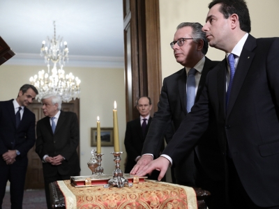 &Omicron;&rho;&kappa;ί&sigma;&tau;&eta;&kappa;&epsilon; &nu;έ&omicron;&sigmaf; &upsilon;&pi;&omicron;&upsilon;&rho;&gamma;ό&sigmaf; &Mu;&epsilon;&tau;&alpha;&nu;ά&sigma;&tau;&epsilon;&upsilon;&sigma;&eta;&sigmaf; &kappa;&alpha;&iota; &Alpha;&sigma;ύ&lambda;&omicron;&upsilon; &omicron; &Nu;. &Mu;&eta;&tau;&alpha;&rho;ά&kappa;&eta;&sigmaf;