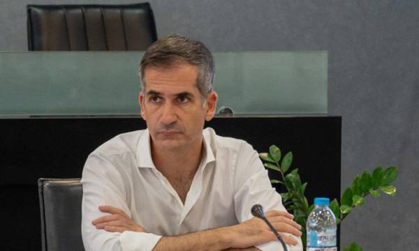 &Mu;&pi;&alpha;&kappa;&omicron;&gamma;&iota;ά&nu;&nu;&eta;&sigmaf; &gamma;&iota;&alpha; &upsilon;&pi;&omicron;&psi;&eta;&phi;&iota;ό&tau;&eta;&tau;&alpha; &Kappa;&alpha;&sigma;&iota;&delta;&iota;ά&rho;&eta;: &laquo;&Delta;&epsilon;&nu; &theta;&alpha; &tau;&omicron;&nu; &alpha;&phi;ή&sigma;&omicron;&upsilon;&mu;&epsilon; &nu;&alpha; &alpha;&lambda;&omega;&nu;ί&zeta;&epsilon;&iota;&raquo;